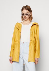 Vero Moda VMMALOU Parka amber gold/gelb Zalando