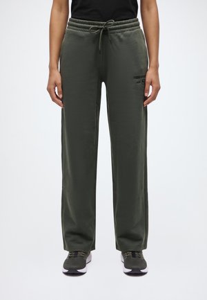 Puma, CLASS COMFORT STRAIGHT LEG PANTS - Долнище на анцуг - moss veil