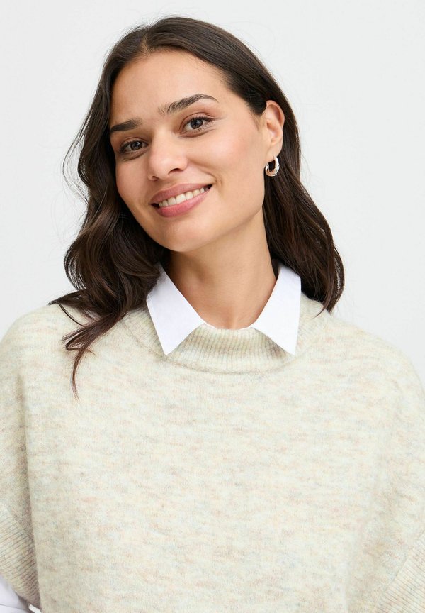 FRSANNY - Basic T-shirt - limestone melange3