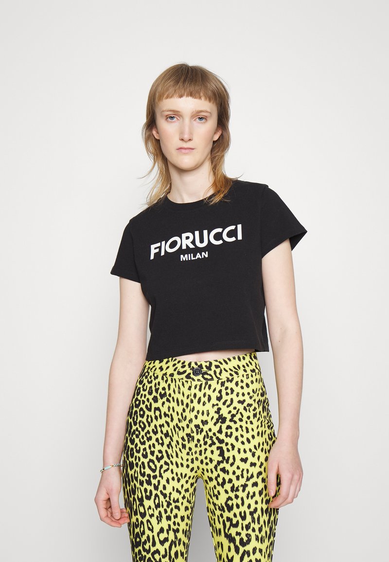 Damen Kleider | Fiorucci MILAN BOXY TEE T-Shirt print black/schwarz - SH08166 Damen Kleider | Fiorucci MILAN BOXY TEE T-Shirt print black/schwarz - SH08166