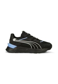 Scarpe sportive nere con tomaia texturizzata, dettagli in argento e blu, e suola ammortizzata. Presentano un design affusolato e un sistema di allacciatura.