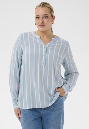 Kaffe Curve, KCSIDA BLOUSE - Blusa - blue fog   chalk stripe
