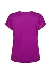 En ensfarvet lilla kortærmet T-shirt til kvinder vist fra bagsiden med en rund halsudskæring og simpel syning.