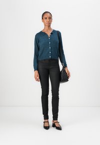 TOM TAILOR TTLUCIE  - Skinny džíny - coated black denim