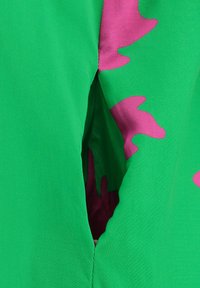 Key Largo KYOTO V-NECK - Freizeitkleid - grass green