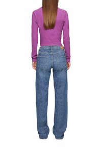 QS MIT RUNDHALSAUSSCHNITT - Langarmshirt - lila