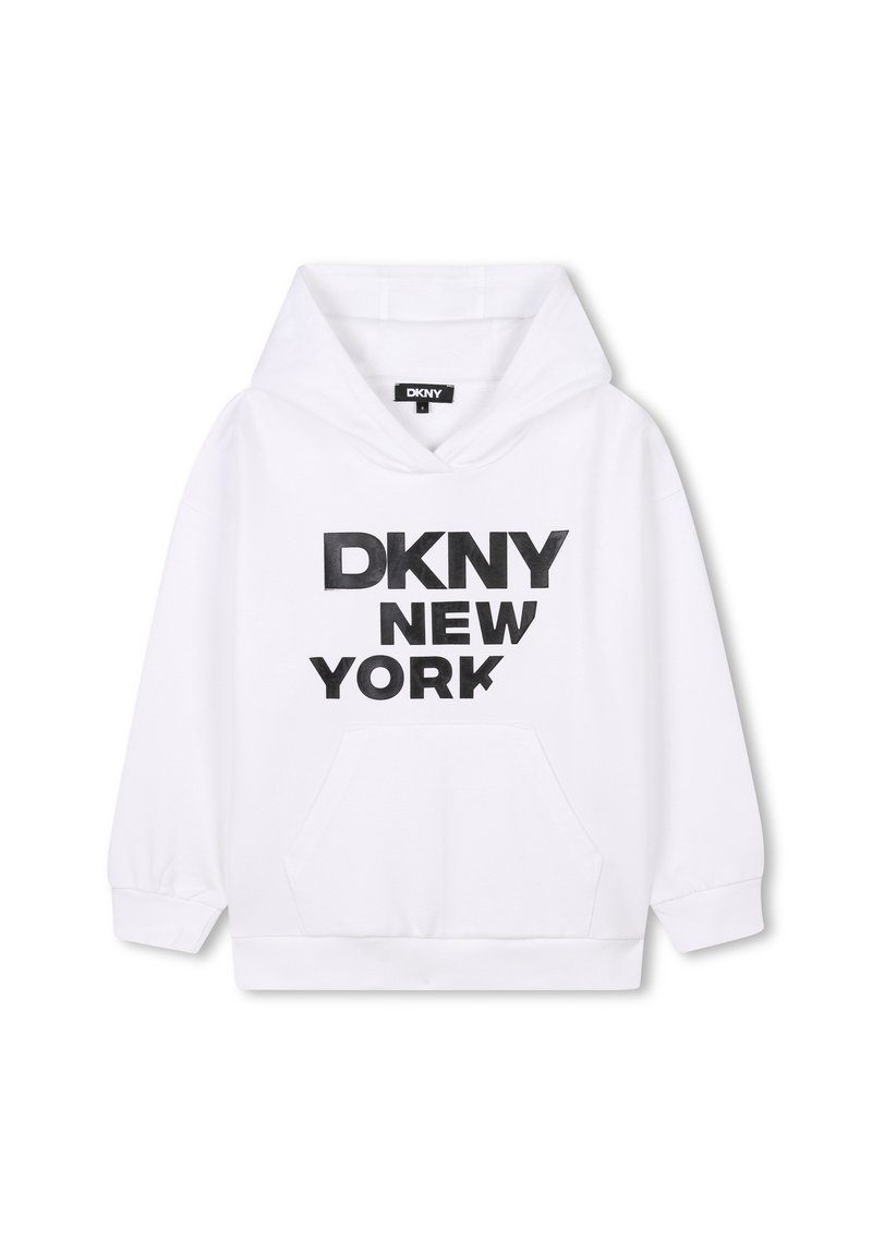 Sudadera blanca con capucha que presenta una gran impresión negra "DKNY NEW YORK" en la parte delantera, fabricada en suave material de algodón y con un bolsillo tipo canguro.