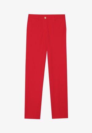 Pantalons rouges avec une coupe droite, devant plat, fermeture à un bouton et deux poches latérales. Tissu lisse sans motifs ni accents visibles.