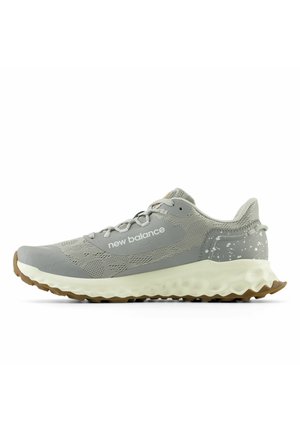 New Balance FRESH FOAM GAROÉ - Zapatillas de trail running - grey matter slate grey