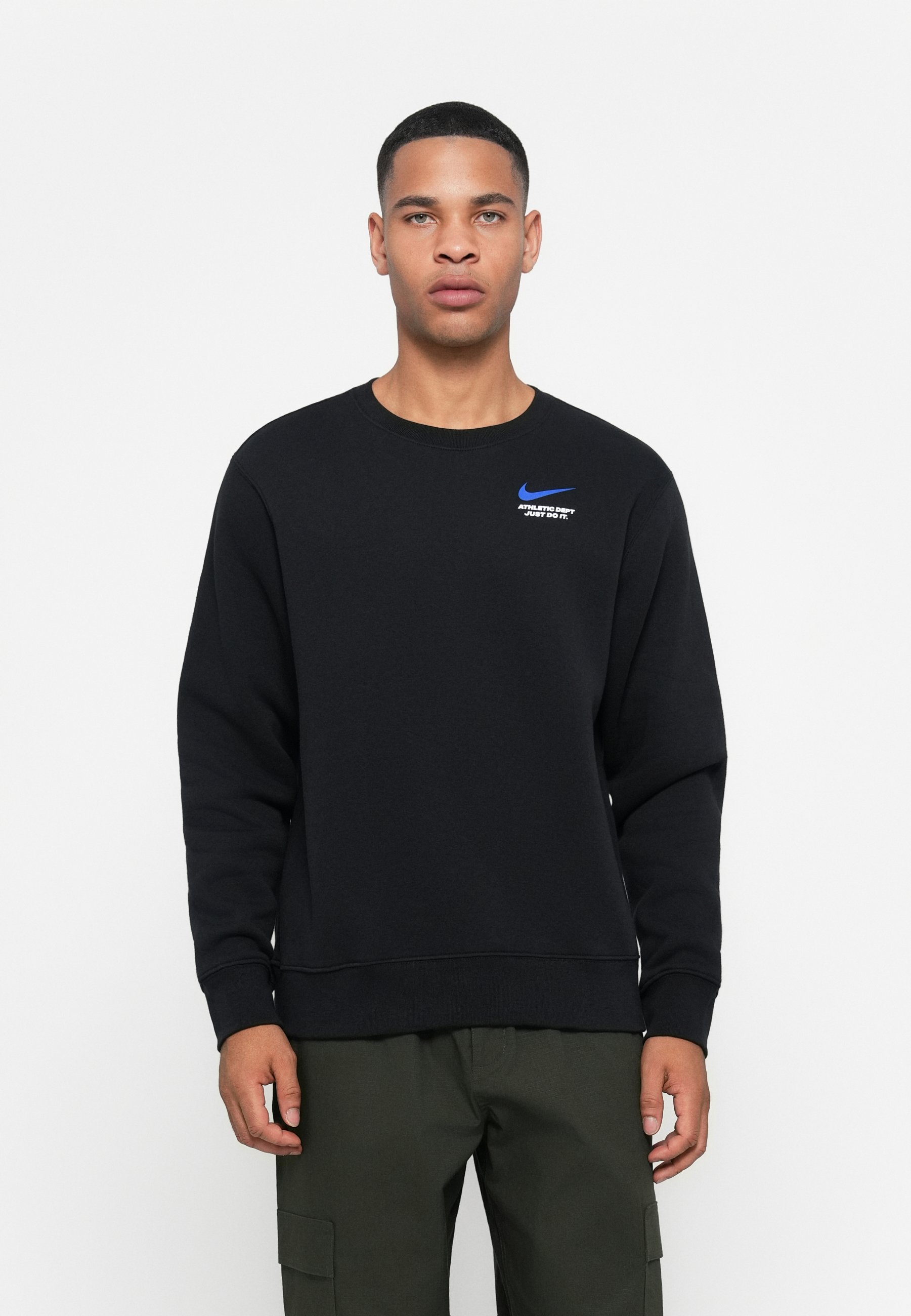 nike club crew neck sweat in black