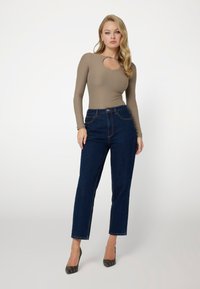 Guess MOM - Jeans a sigaretta - dunkelblau