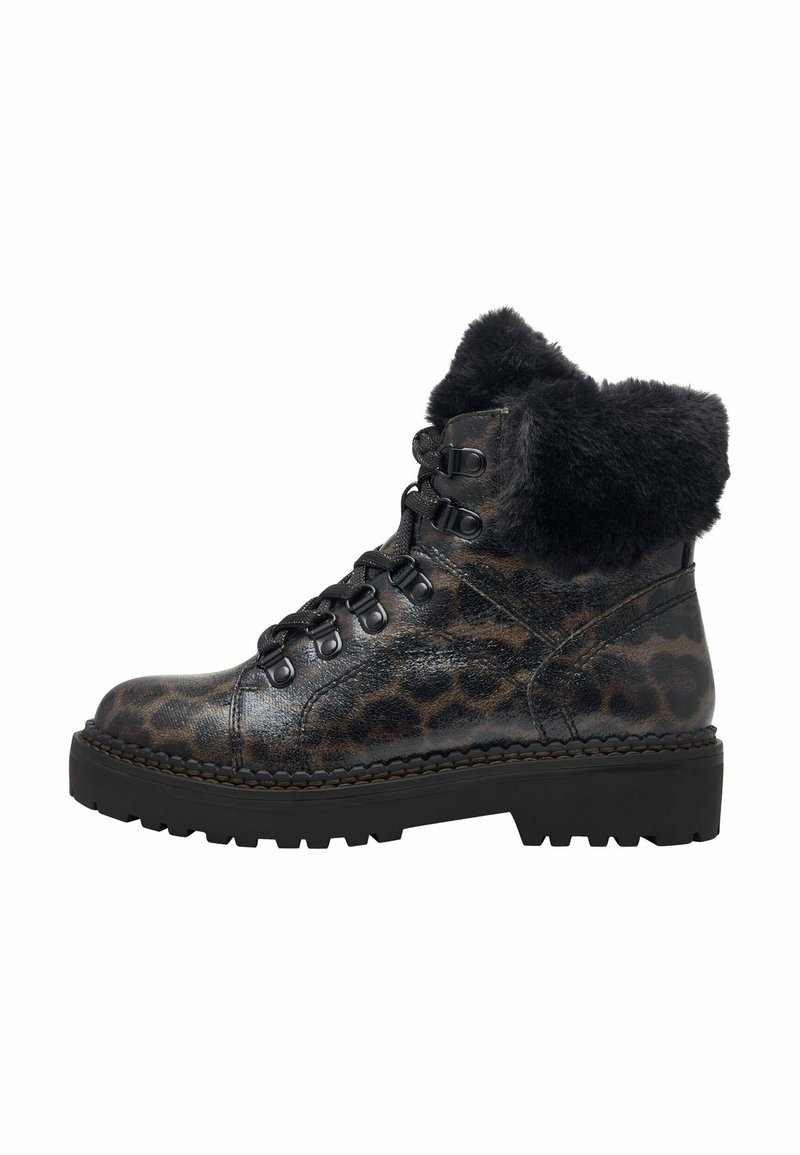 Bottines à motif léopard avec garniture en fausse fourrure noire, semelle noire robuste et œillets en métal pour les lacets, dotées d'une tige en cuir texturé.