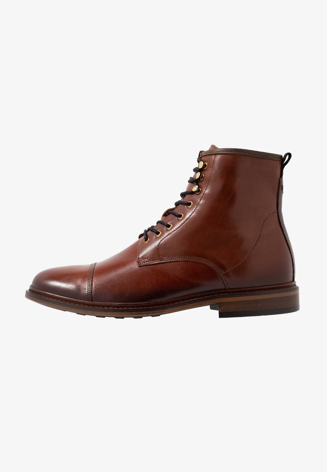 CURTIS - Bottines à lacets - tan