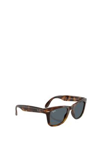 Gafas de sol Ray-Ban Wayfarer plegables, con un marco de carey, lentes gris oscuro y logo característico en las patillas.