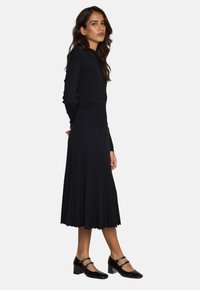 Maison 123 MARTIKA - Jumper dress - noir