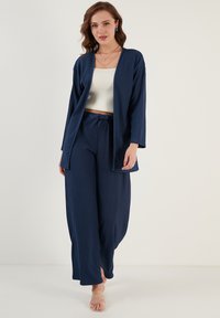 LELA Hlače - royal blue