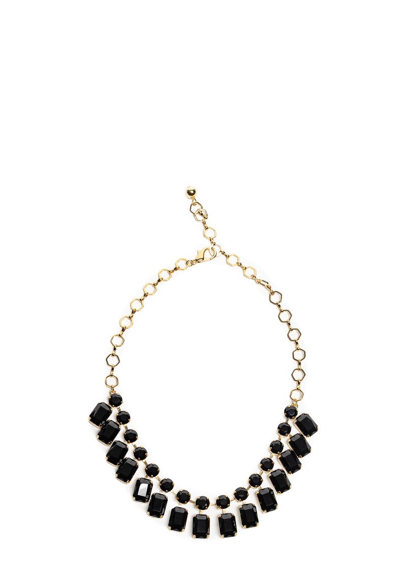 Czarny naszyjnik z kamieniami w kształcie prostokątów i okręgów, złotymi metalowymi ogniwami łańcuszka oraz regulowanym zapięciem do dostosowywania długości.