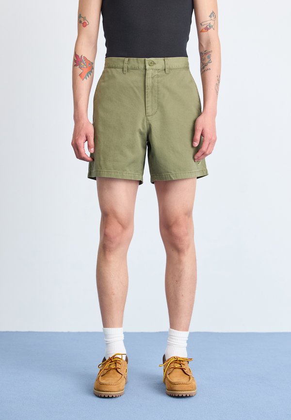 CLUB WASH SHORT - Shorts - medium olive
