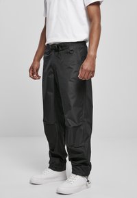 Urban Classics - MOUNTAIN PANTS - Hlače - black Minijatura 1