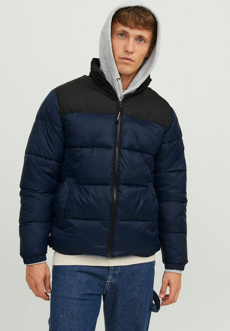 JACK & JONES PLUS JJETOBY Puffer Hood PLS - Giacca buffer da uomo, colore: Navy Blazer, taglia 3XL, Blazer blu marine, XXXL