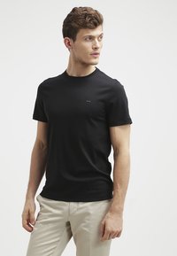 Michael Kors - Basic T-shirt - black Thumbnail Image 1