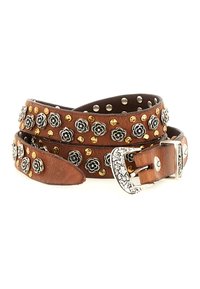 Cintura in pelle marrone con decorazioni floreali argentate e borchie dorate, dotata di una fibbia decorativa argentata e fori circolari lungo la cinghia.
