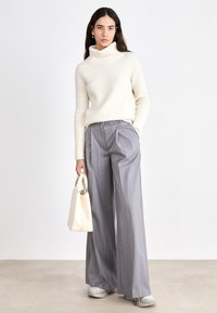 BOSS FALODAN - Pulover - open white