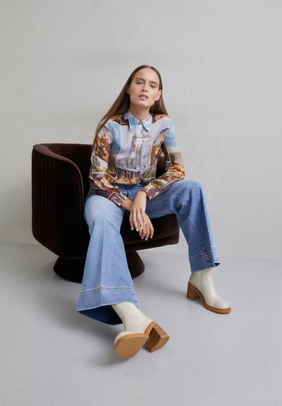 See by Chloé BONNI - Botines con plataforma - natural