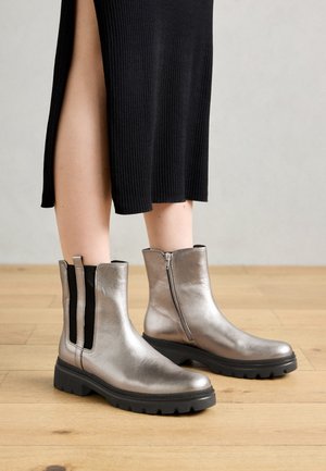 COMFORT - Enkellaarsjes met plateauzool - silver-coloured