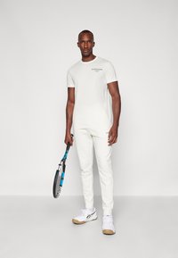 Björn Borg ESSENTIAL - Basic póló - cloud dancer