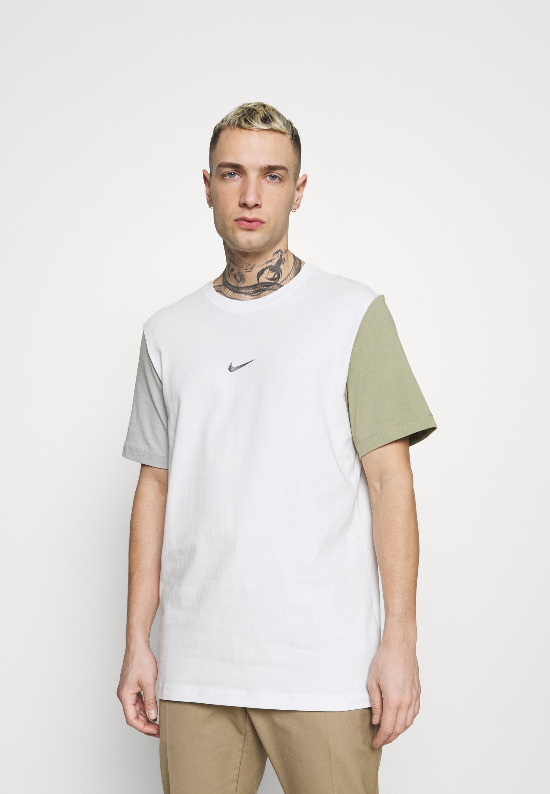 غمر إفعلها بالخارح التجاعيد camiseta blanca nike gombros - yuzu-design.com