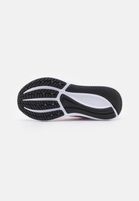 Nike Performance Zapatillas running asfalto - pink