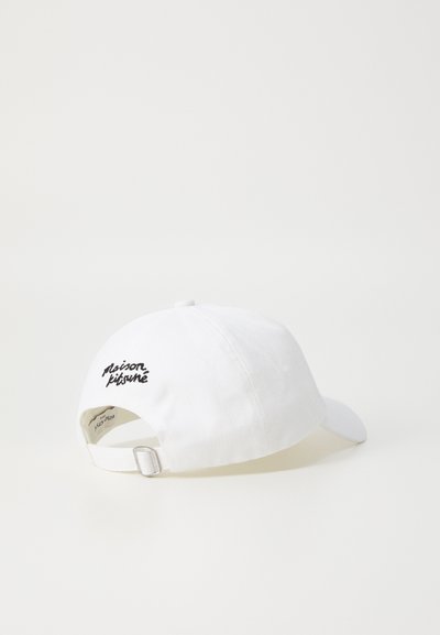 Casquette de baseball blanche en sergé de coton, dotée d'un logo brodé en noir, d'une sangle ajustable à l'arrière et d'un visière courbée.