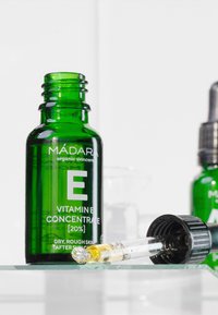 MÁDARA VITAMIN E CONCENTRATE - Ansigtsolie