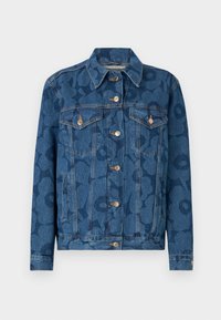 Denim jakna z modrim, vzorčastim dizajnom, ki ima koničast ovratnik, dve žepni pokrovčki na prsih in srebrne gumbe. Redna prileganje in dolgi rokavi.