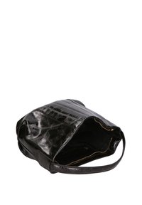 Borsa a spalla nera in pelle con finitura lucida, caratterizzata da un design semplice, ampia apertura e una sola tracolla. Interno foderato in tessuto.