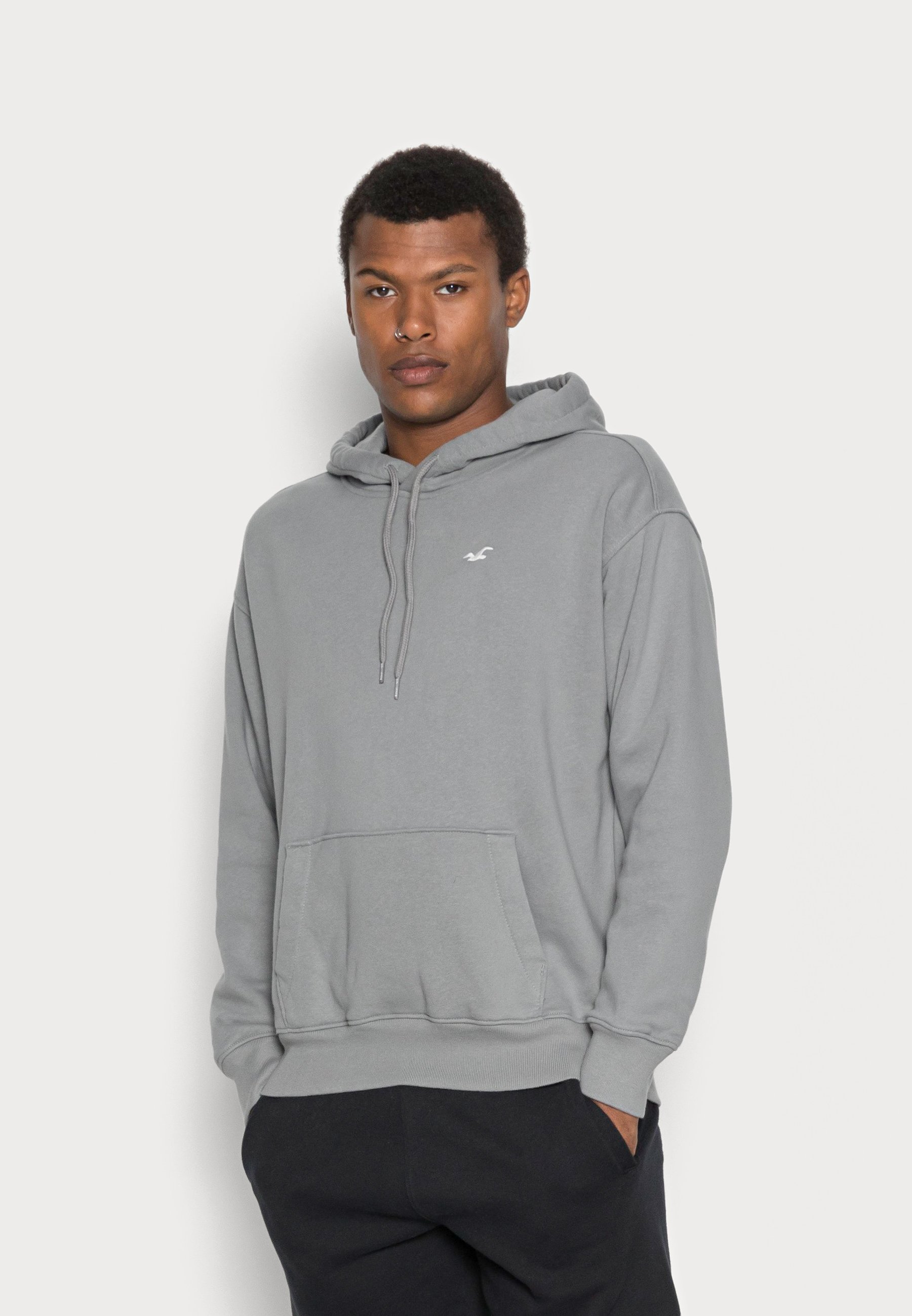 Sudaderas Hollister para hombre en rebajas | FASHIOLA.es