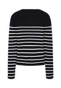 Maglione nero a maniche lunghe con strisce bianche orizzontali, texture a coste e scollo rotondo, mostrato di spalle su uno sfondo bianco.
