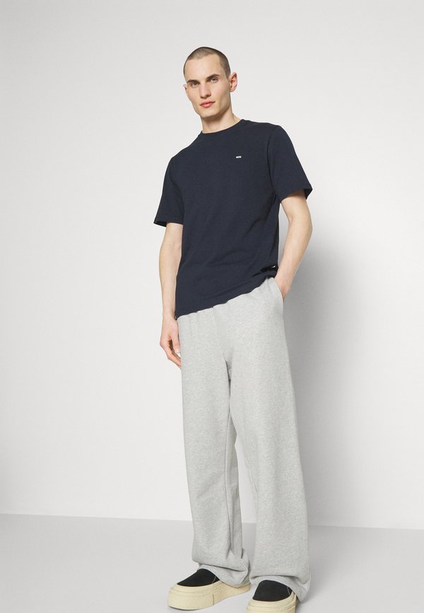 ESSENTIAL SAMI CLASSIC - Basic T-shirt4