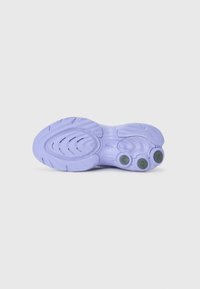 Lacoste SPINOR 225 - Sportcipő - lt purp/lt purp