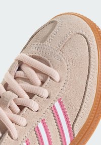 adidas Originals HANDBALL SPEZIAL UNISEX - Baskets basses - quartz cloud white rose tone