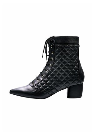GABRIELLE - Botines con cordones - black