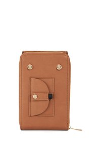 Tan leren portemonnee met een ritssluiting, met een voorvak met een drukknoop, gouden hardware en een gladde textuur.