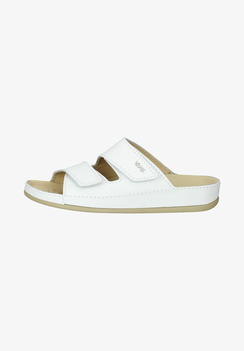 Sandali bianchi con due cinturini regolabili in Velcro, materiale simile alla pelle, punta arrotondata, suola piatta e dettagli di cucitura sottili.