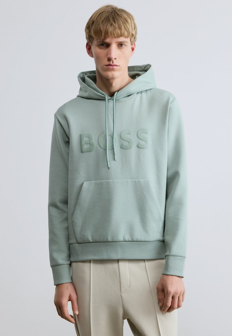 Φούτερ με καπότο ανοιχτοπράσινου χρώματος από μαλακό ύφασμα, με τσέπη τύπου καγκουρό, ρυθμιζόμενο κορδόνι και ανάγλυφο λογότυπο "BOSS" στο μπροστινό μέρος.