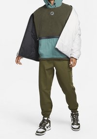 Nike Sportswear Luvtröja - khaki