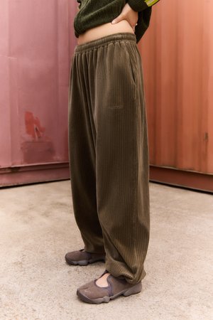 HARRI BAGGY JOGGER UNISEX - Pantalon de survêtement - green