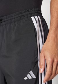 Thumbnail Image 6