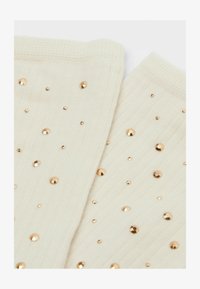 Unselected, white