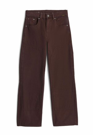Dunkelbraune gerade geschnittene Hose mit Vordertaschen und verstärkten Knieeinsätzen, Knopf- und Reißverschluss, flach auf weißem Hintergrund liegend.